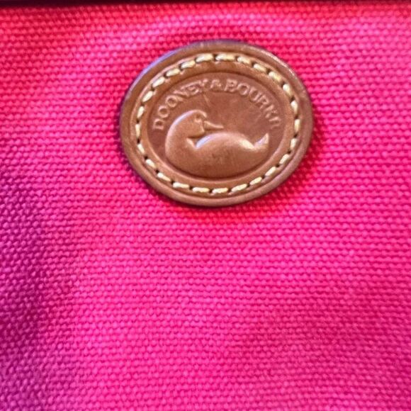 DOONEY & BOURKE vintage wristlet! - Picture 2 of 6